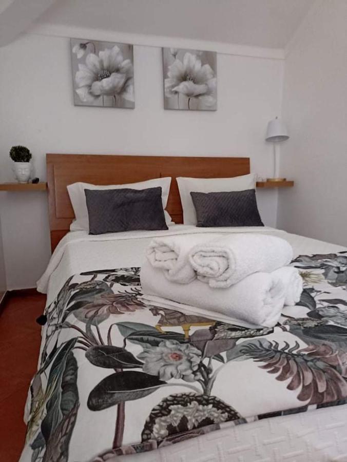 Moradia Meca - Casas Para Ferias Назаре Екстериор снимка
